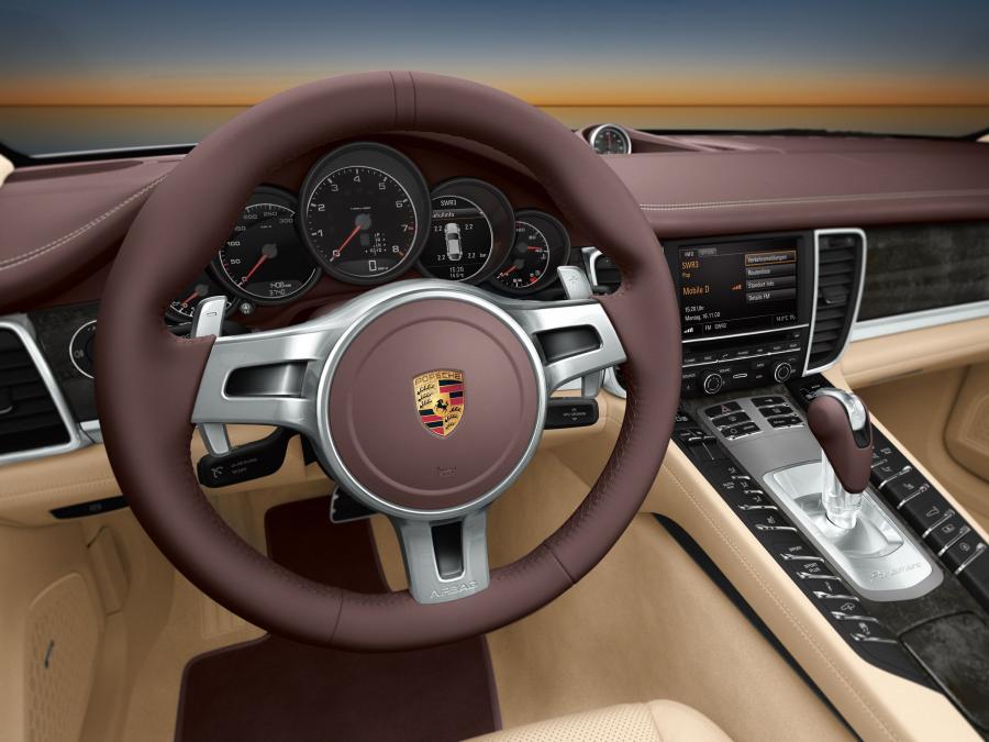 Porsche Panamera 4 2010 года  (фото 2 из 3)